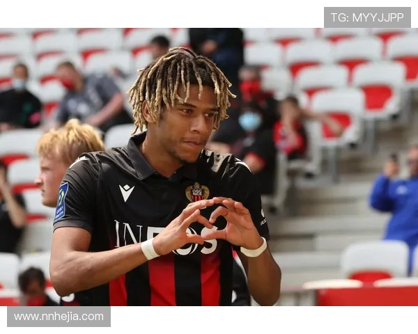 英超冬窗转会窗口开启，球员们纷纷亮相